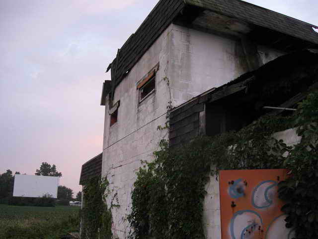 Galion 3 Drive-In - 2010 Photo (newer photo)